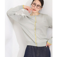 配色がコーデのアクセントに レイヤード風クルーカーディガン