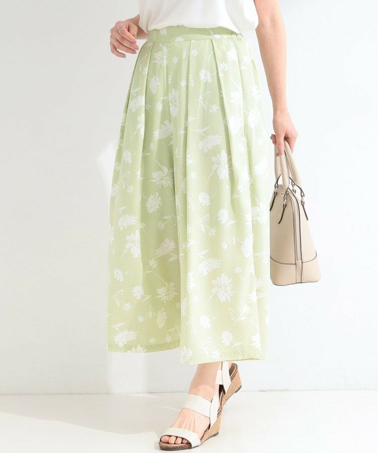 【S-LL/脚のラインを拾いにくい】大人上品な花柄でコーデが彩る アソートプリントスカーチョ