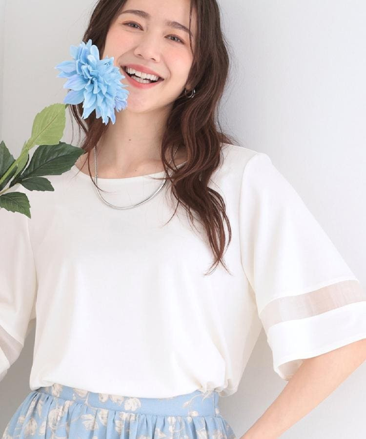 【洗濯機後しわになりにくい/ひんやり/S-LL】お袖のシアーで抜け感プラス 二の腕隠せるフレアスリーブトップス