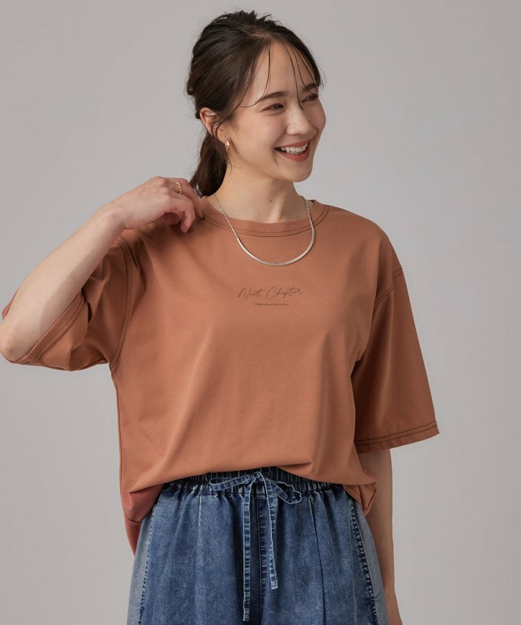 【体型カバー】インせず着られる 配色ステッチロゴTシャツ10