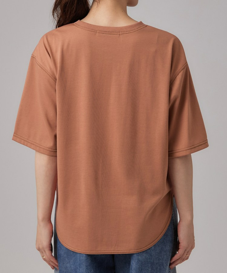 【体型カバー】インせず着られる 配色ステッチロゴTシャツ16