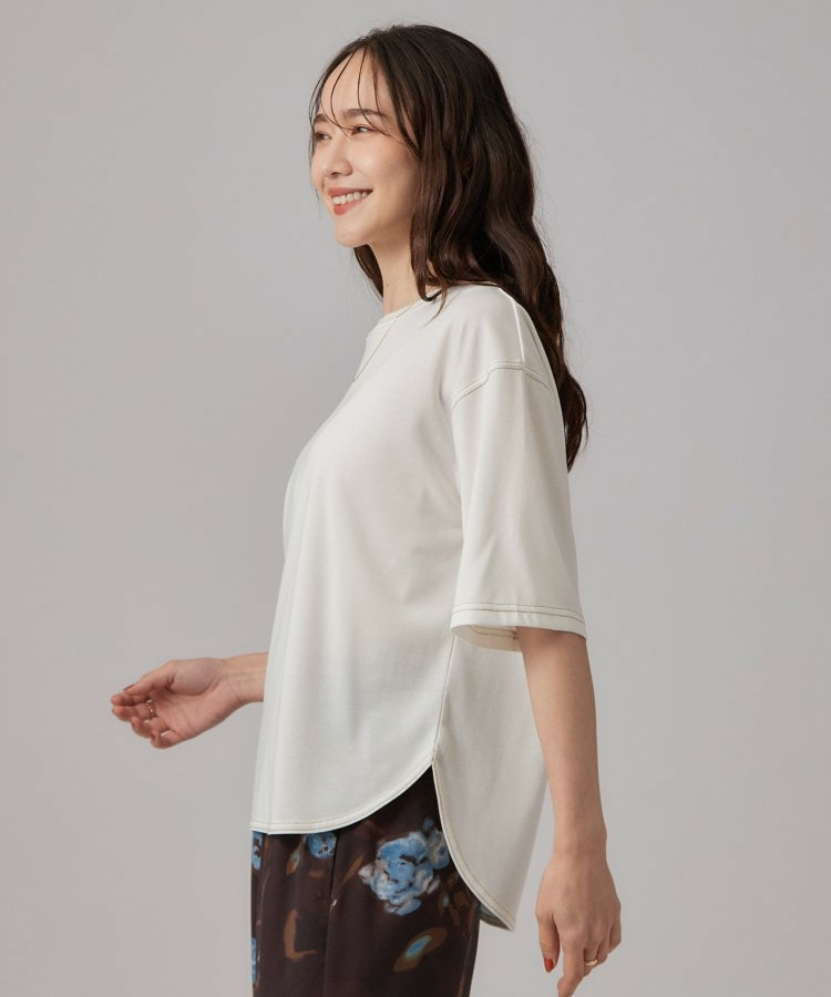 【体型カバー】インせず着られる 配色ステッチロゴTシャツ3