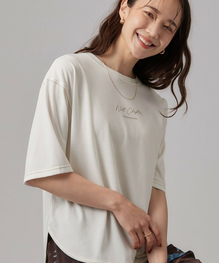 【体型カバー】インせず着られる 配色ステッチロゴTシャツ1
