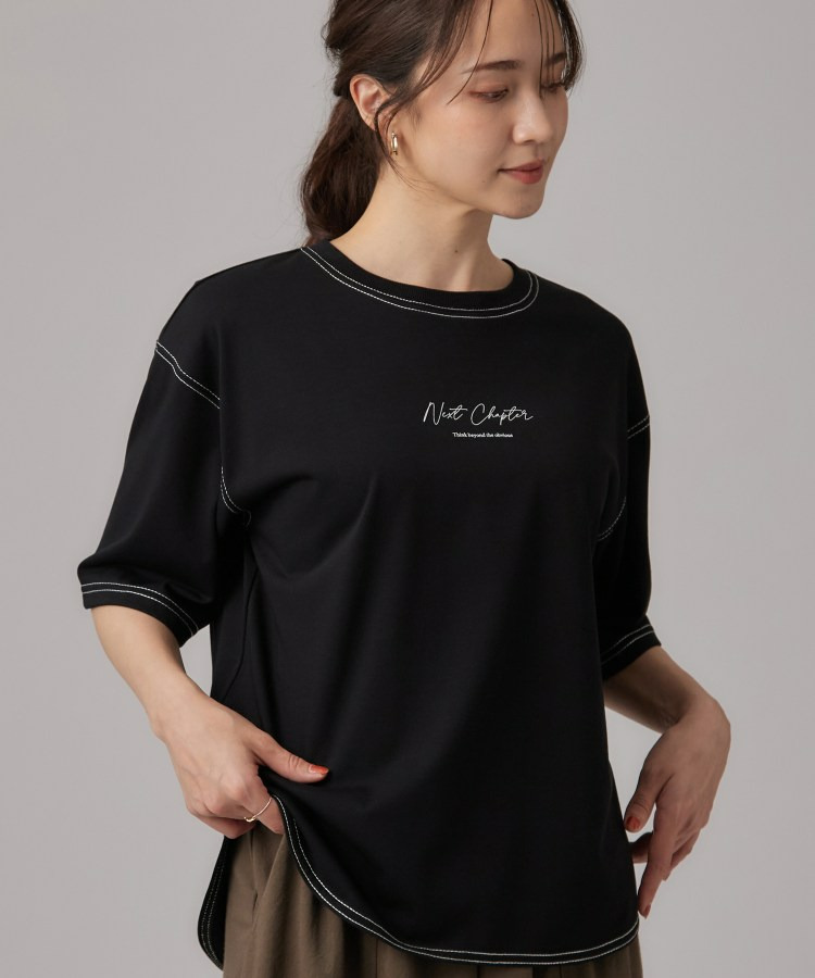 【体型カバー】インせず着られる 配色ステッチロゴTシャツ1