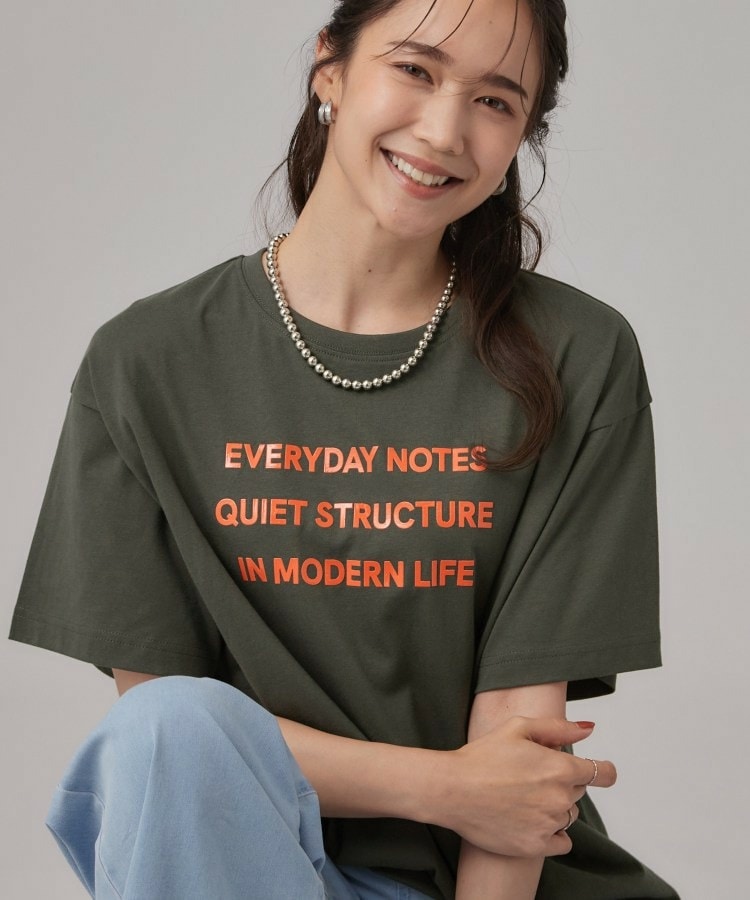 華やかジェルロゴプリントTシャツ1