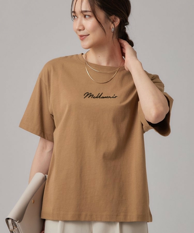 華やかジェルロゴプリントTシャツ1