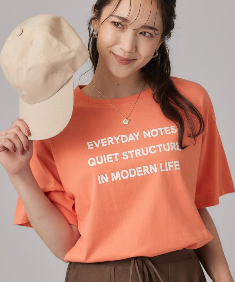 華やかジェルロゴプリントTシャツ1