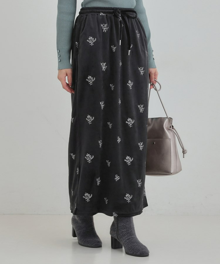 刺繍ベロア調ナロースカート1