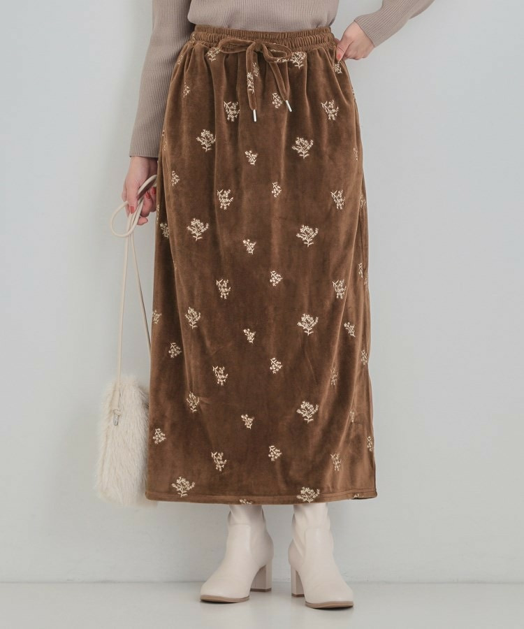 刺繍ベロア調ナロースカート1