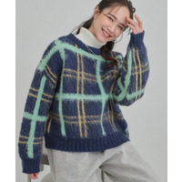 チェック柄ふわふわニット