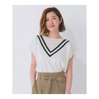 繊細な透かし編みが上品な大人のチルデンニット