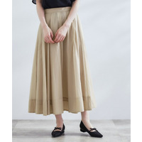 透け感がムードある 大人のタックギャザースカート
