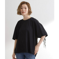 後ろ姿で魅せる　バックドロストシャーリングTシャツ