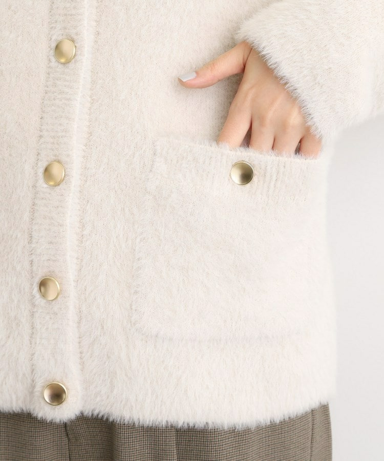 【石川梨華さん着用】軽やかフェザーで魅せる、クラシカルな主役カーディガン28