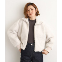 ふんわりと包み込む、リュクスなフェイクファーブルゾン