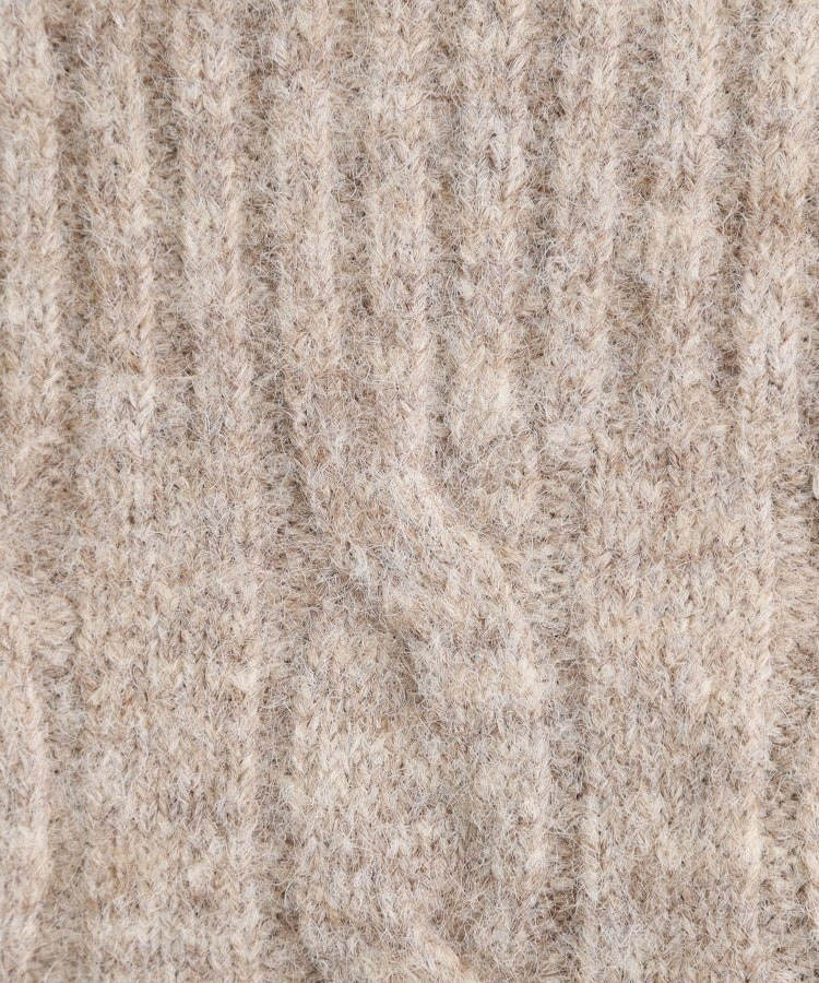 ふんわり包み込む ケーブルボートネックニット10