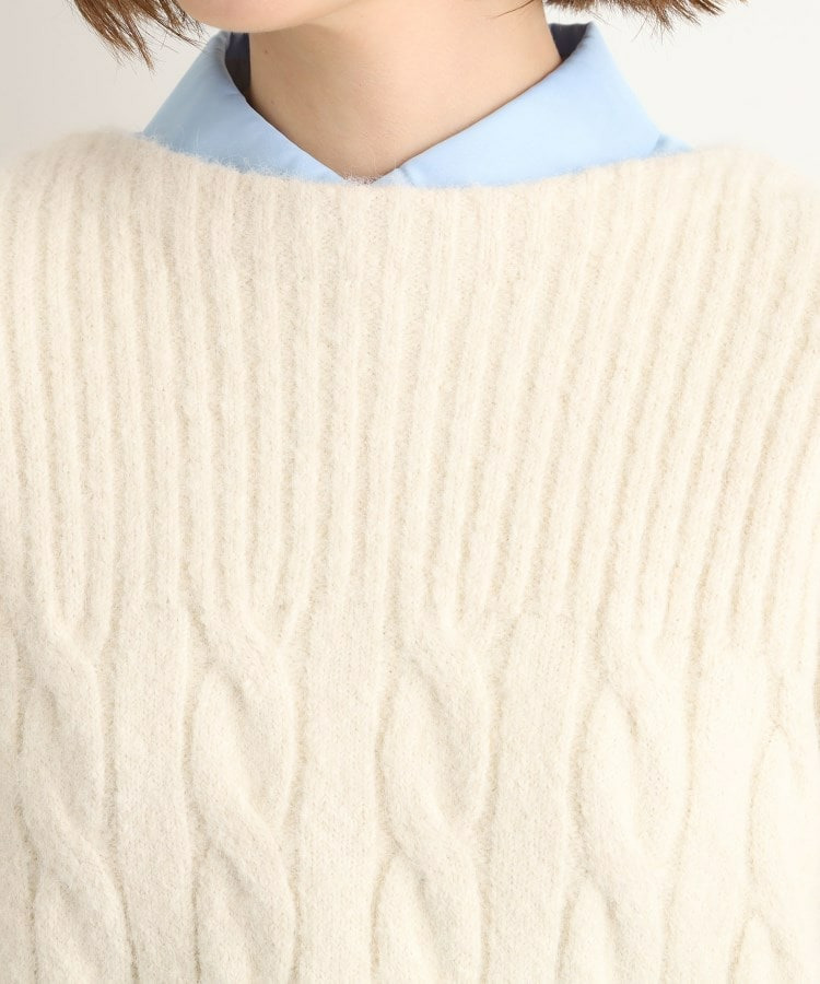 ふんわり包み込む ケーブルボートネックニット21