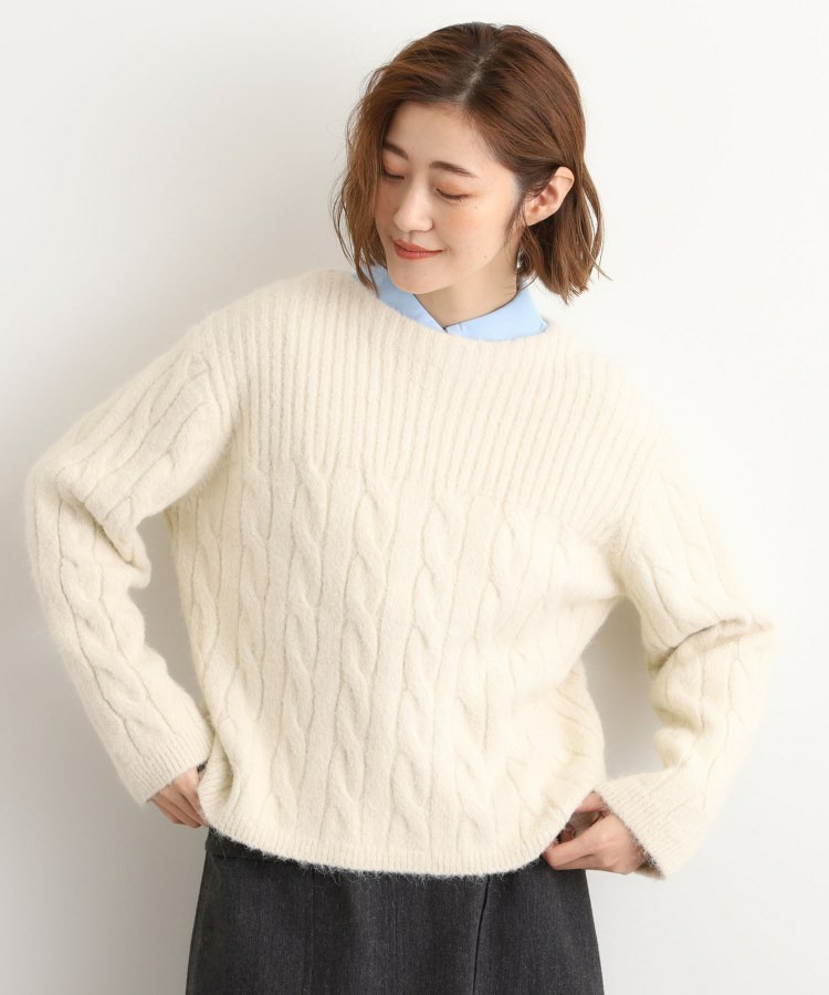 ふんわり包み込む ケーブルボートネックニット4