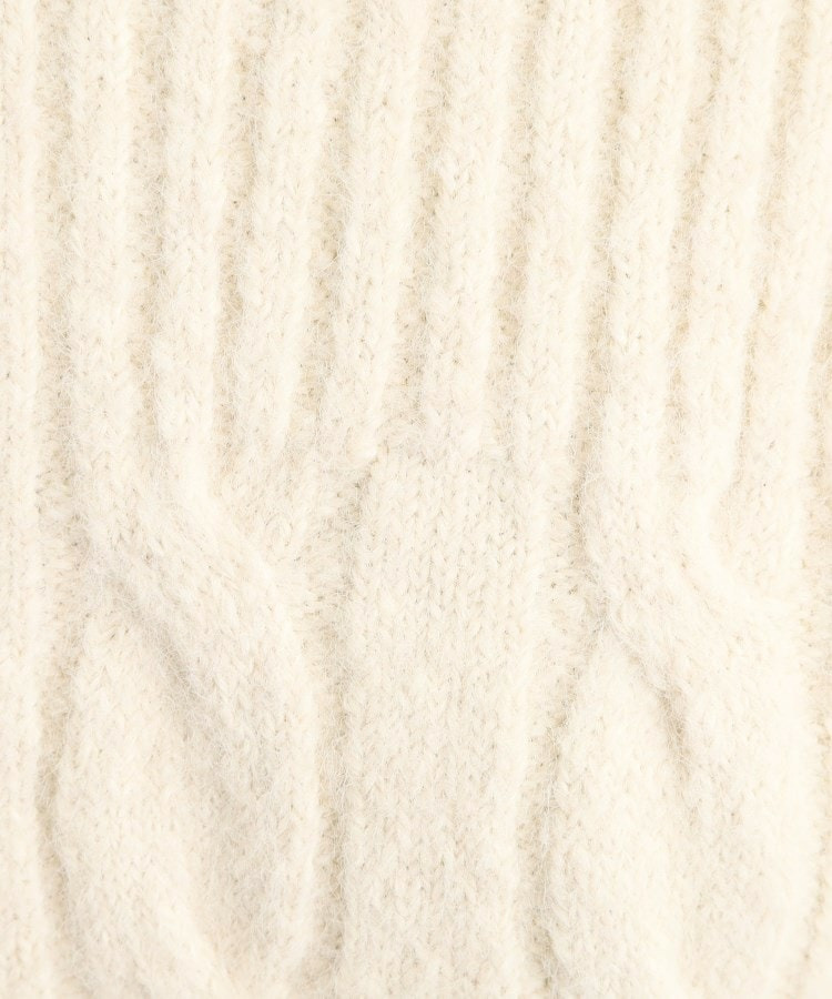 ふんわり包み込む ケーブルボートネックニット6