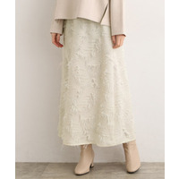 纏うだけで気分が華やぐ　主役級シャギースカート