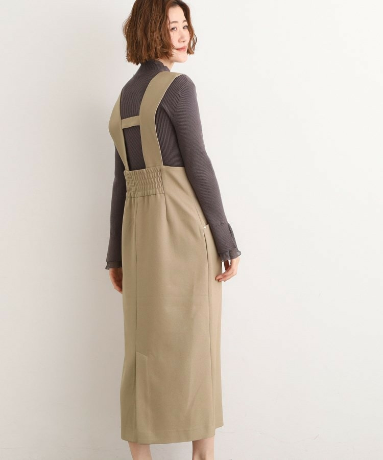 上品さと快適さを両立、美シルエットなハイウエストサス付きスカート11