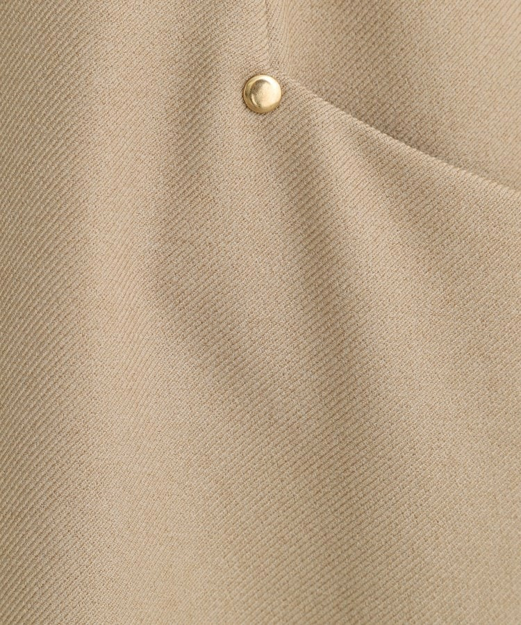 上品さと快適さを両立、美シルエットなハイウエストサス付きスカート13