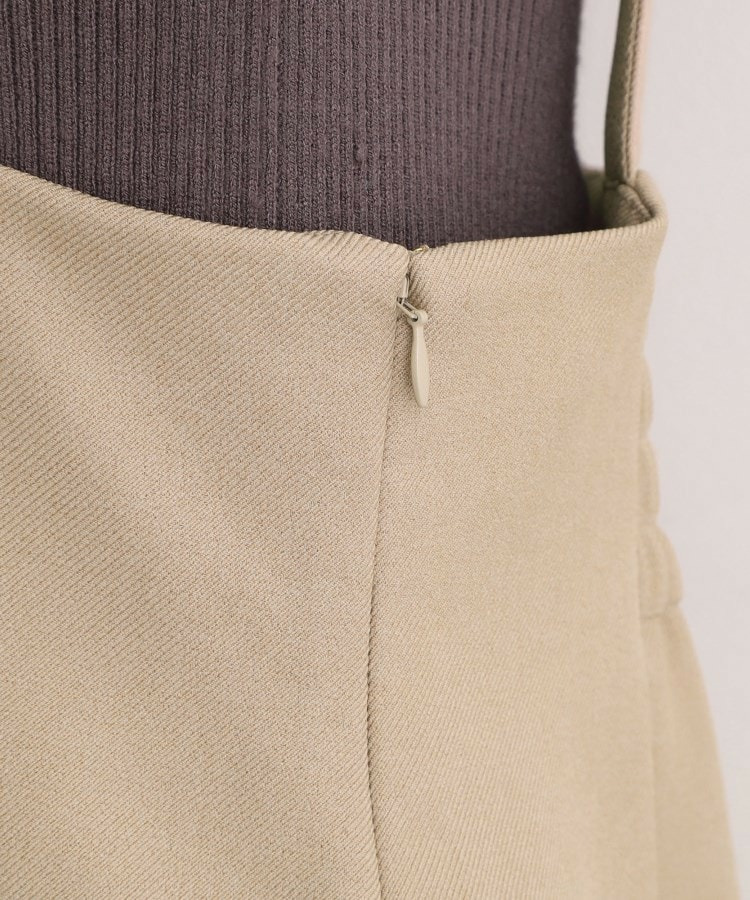 上品さと快適さを両立、美シルエットなハイウエストサス付きスカート18