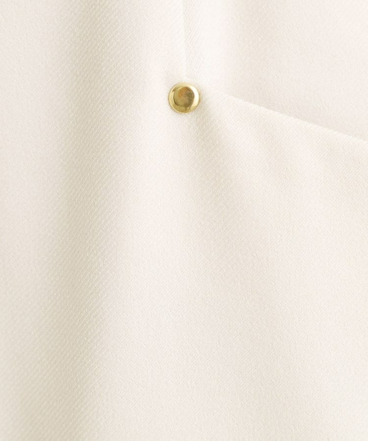 上品さと快適さを両立、美シルエットなハイウエストサス付きスカート5