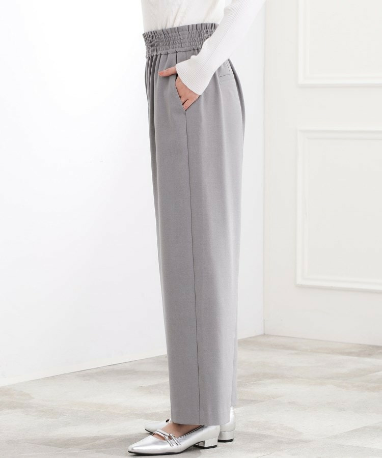 きれい見えとイージーな着心地を両立した、ウエストシャーリング ワイドパンツ15