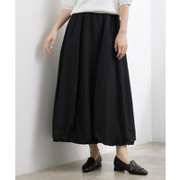 軽やかに揺れて、旬のムードを纏う エスカルゴバルーンスカート