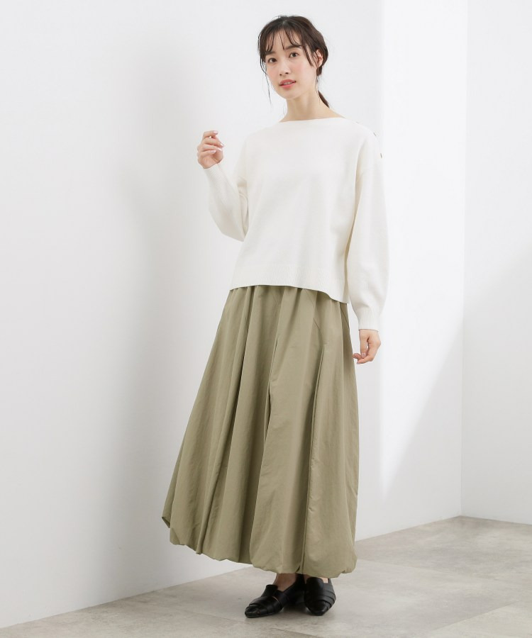 軽やかに揺れて、旬のムードを纏う エスカルゴバルーンスカート13