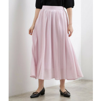 動くたびに表情が生まれる　軽やかストライププリーツスカート