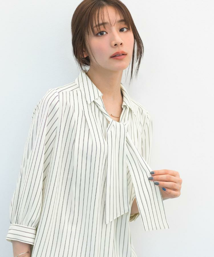 【貴島明日香さん着用・洗える】チャーム付きマルチWAYボウタイブラウス