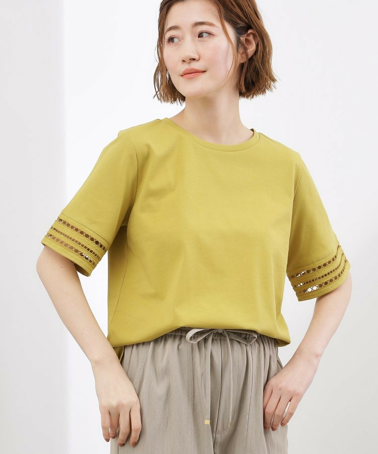 【二の腕カバー】袖口透かし刺繍Tシャツ11