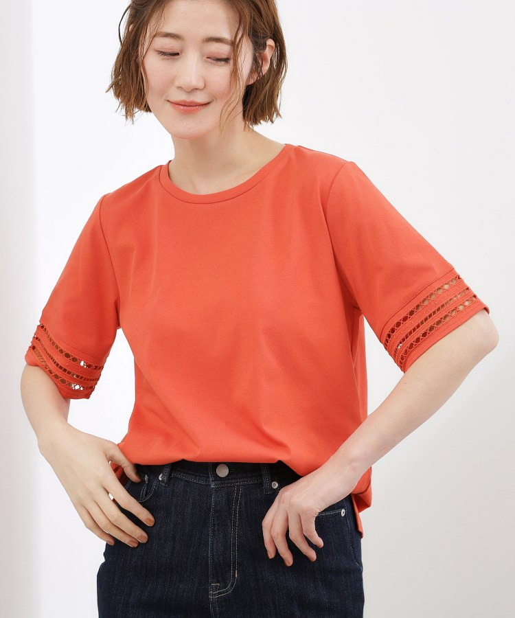 【二の腕カバー】袖口透かし刺繍Tシャツ15