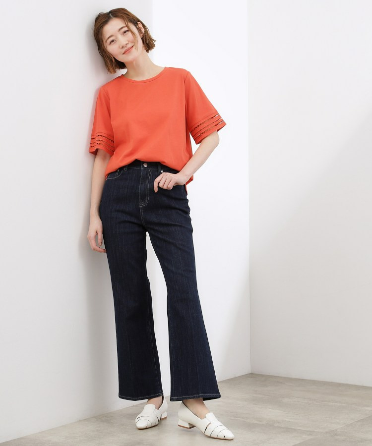 【二の腕カバー】袖口透かし刺繍Tシャツ16