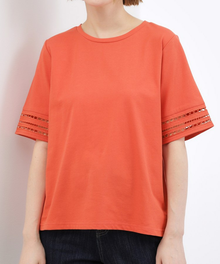【二の腕カバー】袖口透かし刺繍Tシャツ18