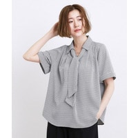 半袖になって再登場！【洗える】チャーム付きマルチWAYボウタイブラウス