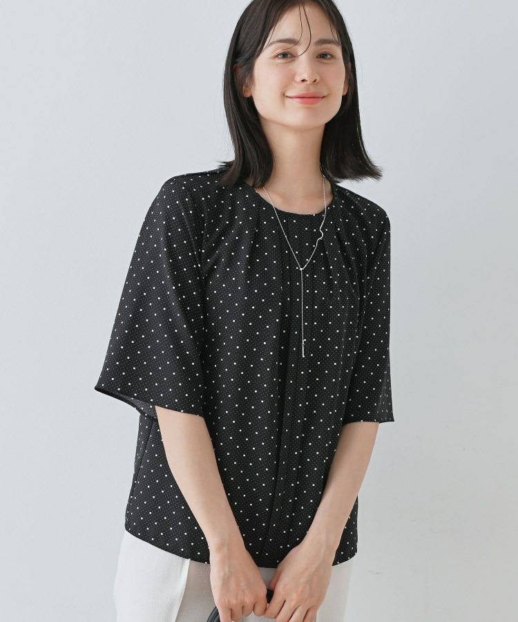 【通勤/きれいめ】柄タックブラウス1