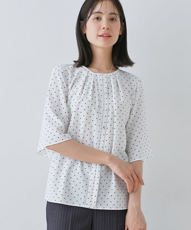 【通勤/きれいめ】柄タックブラウス1