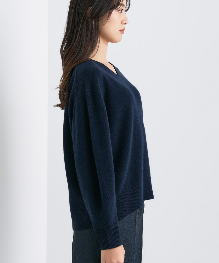 【洗える/カシミヤ混】ミドルゲージVネックニット24