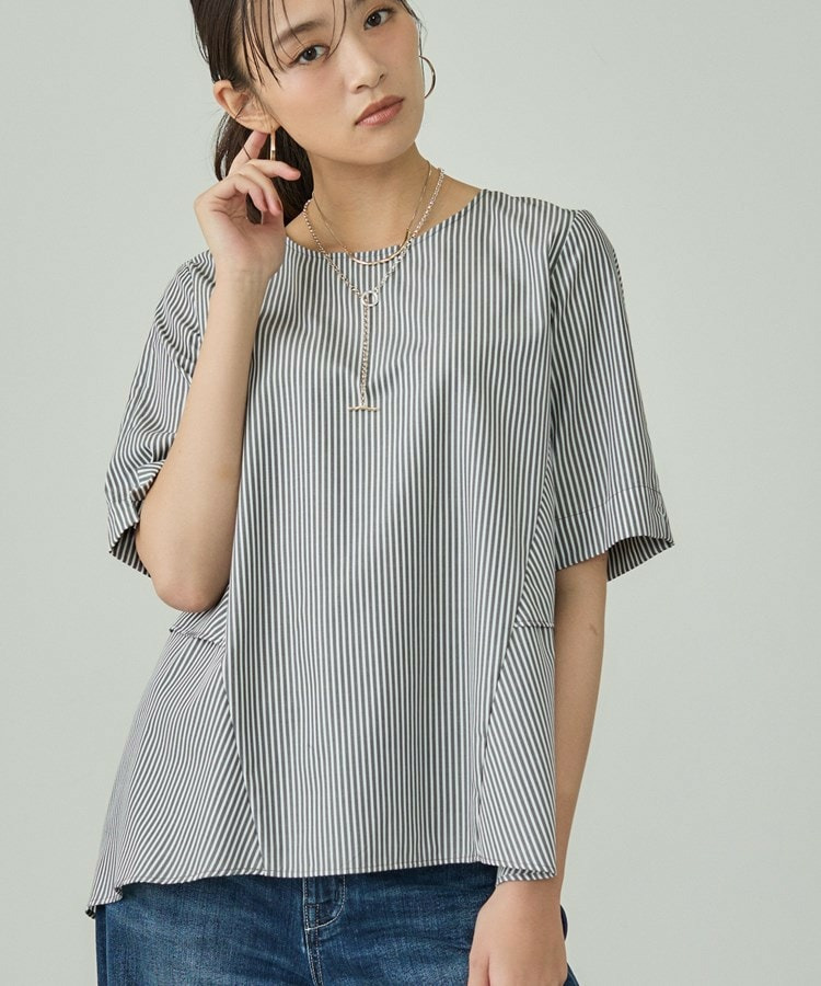 【UVケア】バックデザインブラウス11