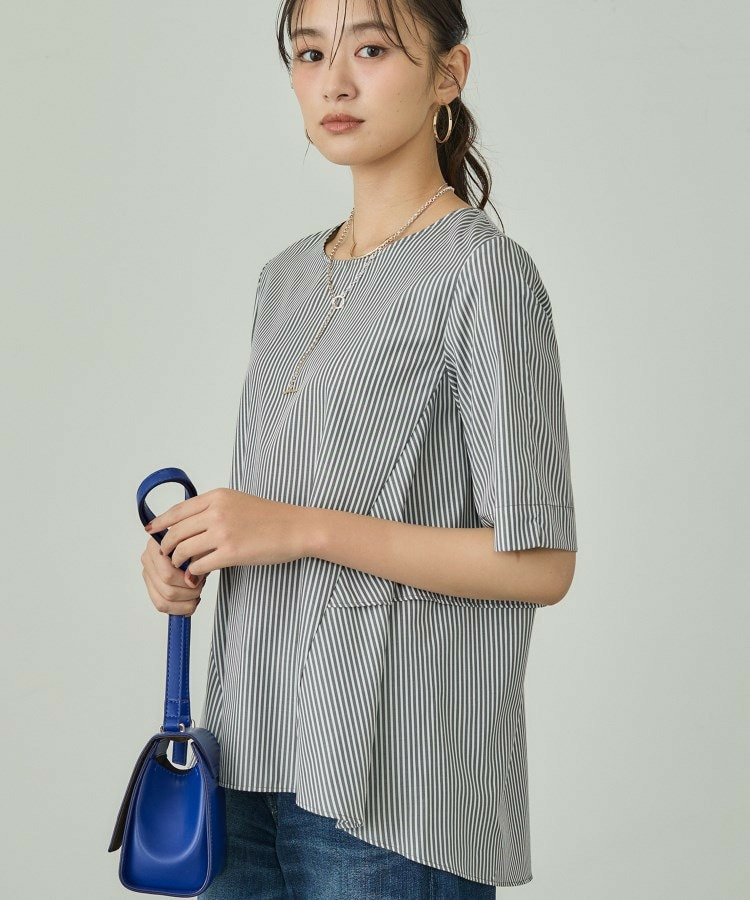 【UVケア】バックデザインブラウス1