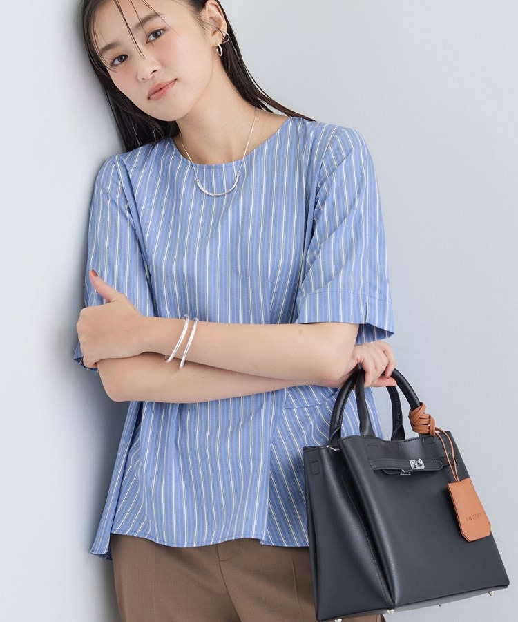 【UVケア】バックデザインブラウス1