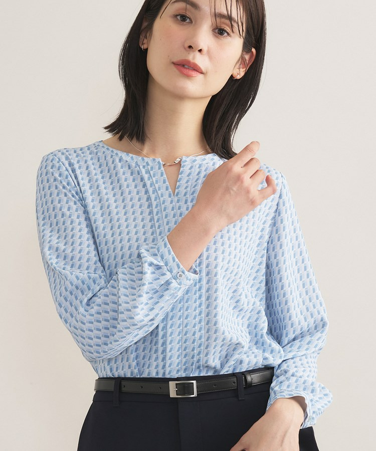 【セレモニー/洗える/透けにくい】ジオメ柄プリントブラウス11