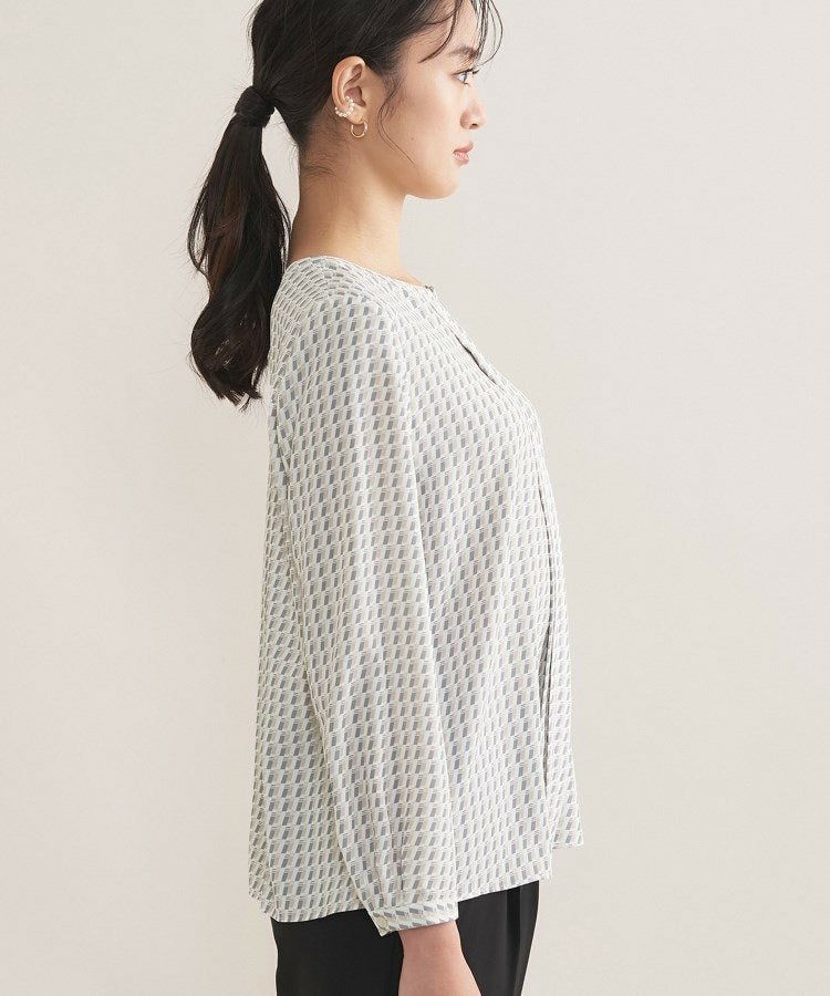 【セレモニー/洗える/透けにくい】ジオメ柄プリントブラウス20