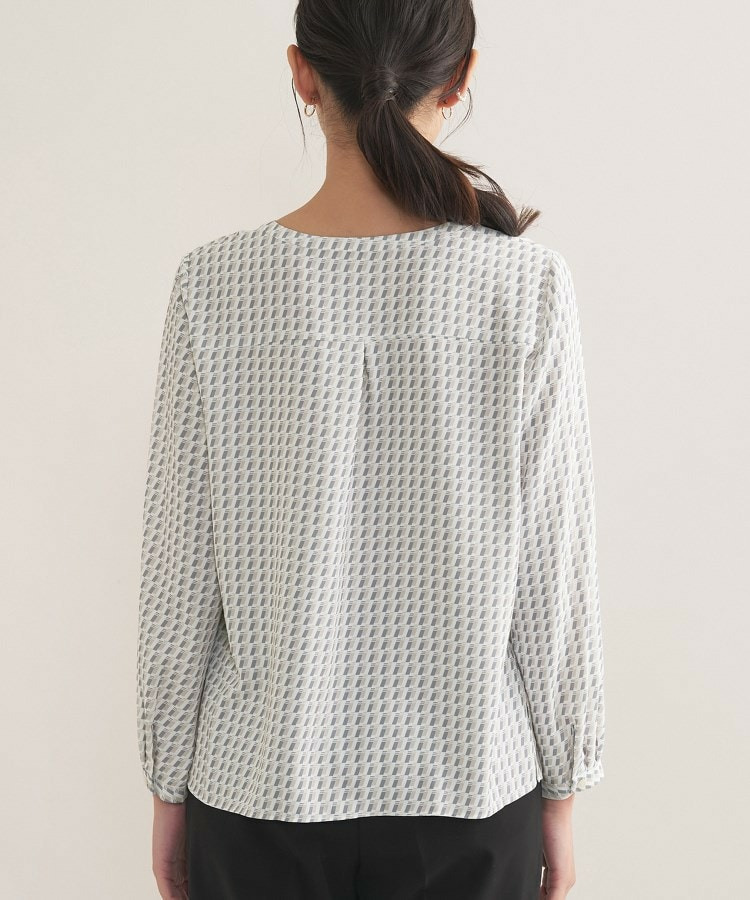 【セレモニー/洗える/透けにくい】ジオメ柄プリントブラウス21