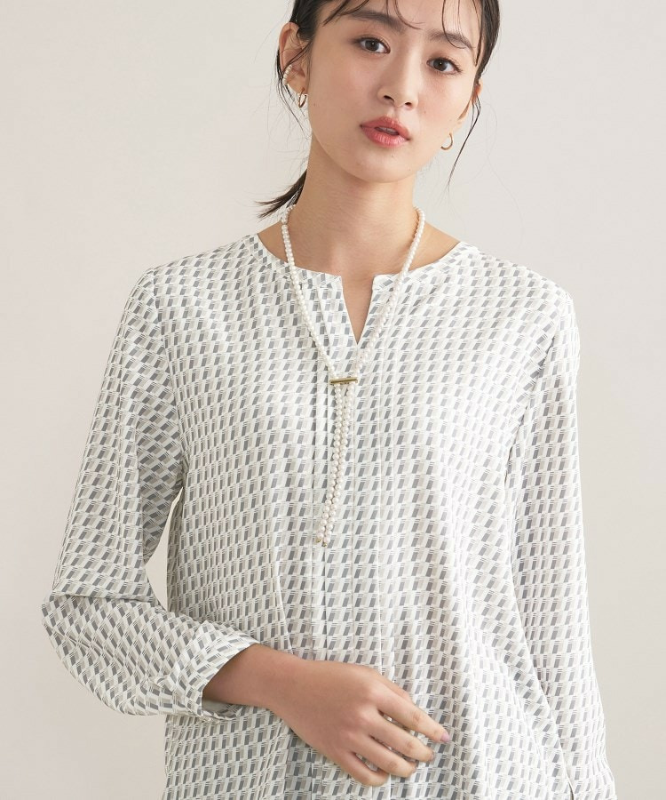 【セレモニー/洗える/透けにくい】ジオメ柄プリントブラウス7