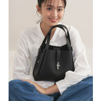 【合皮／ミドルサイズ】春カラーフォルムバッグ