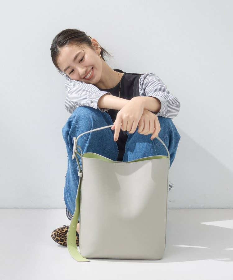 【A4収納可能/合皮】配色デザインワンショルダーバッグ1